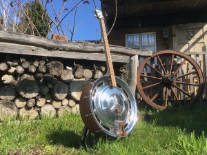 Cigarbox Guitar, dreisaitige Gitarre, drei saiten gitarre, hubcap Guitar, Radkappen Gitarre Mercedes