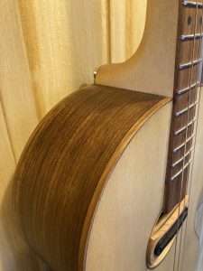 Parlor-Gitarre von 3Saiter